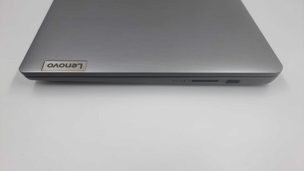 Laptop Lenovo Ideapad 3 [Amanet Club Caro]