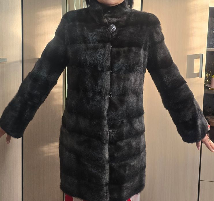 Продам норковую шубу