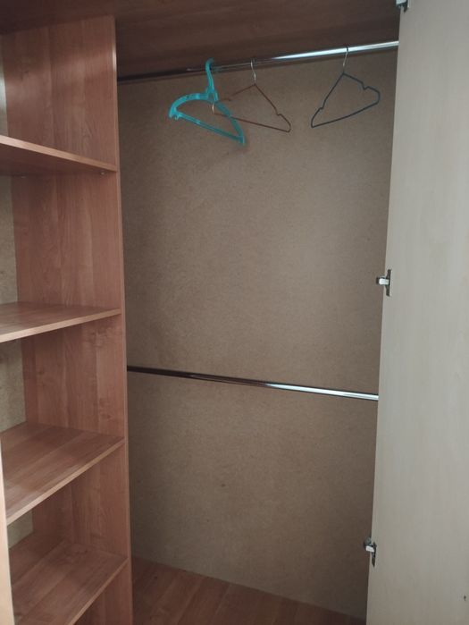 Продам шкаф угловой