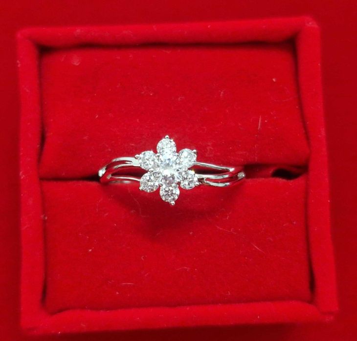 GR79,inel placat aur alb 18k, floare, zirconiu alb,ideal logodna