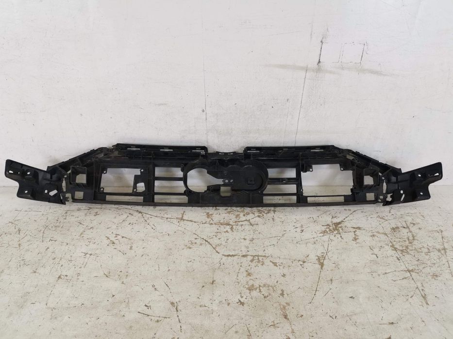 Радиаторна решетка носач Ауди А6 С8 / Audi A6 C8 [ - ] Оригинален, в д