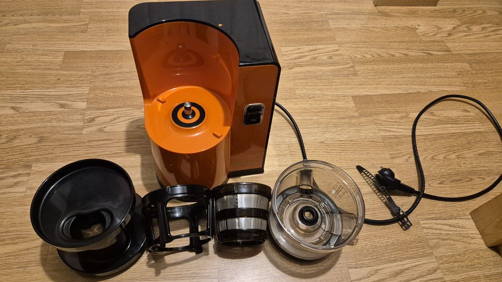 Сокоизстисквачка Sana EUJ-808