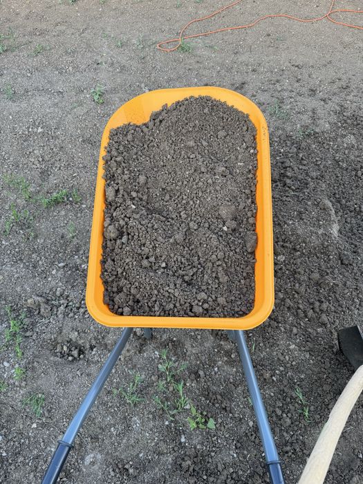 Donez pamant de umplutura