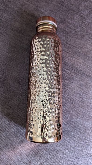 Чисто нова неизползвана медна бутилка