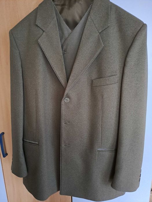 Costum bărbătesc