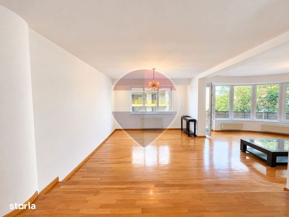 Apartament 4 camere de inchiriat | Singur pe palier | Semineu |