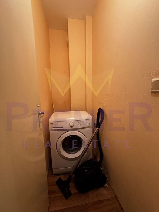 Отлично обзаведен ДВУСТАЕН апартамент - ЦЕНТЪР