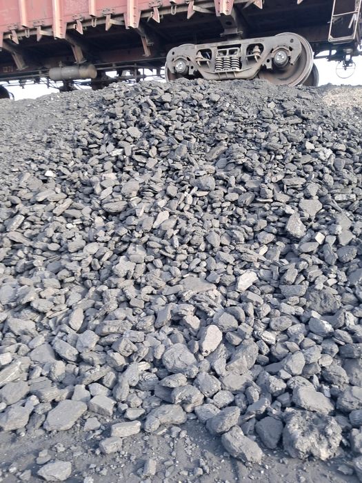 Перекидаю уголь тона 2500.