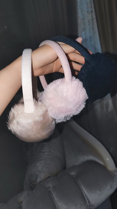 Шапки теплые, ушки , разное