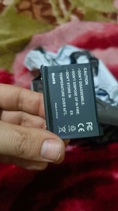 Продам батарея для инста камеры