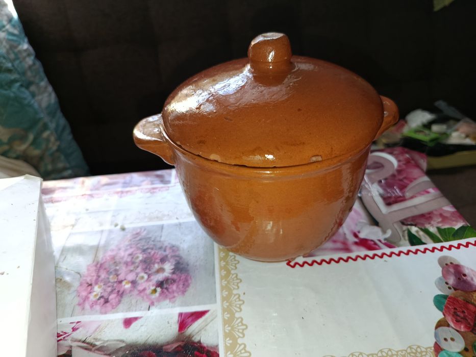 Горшок глиняный для готовки