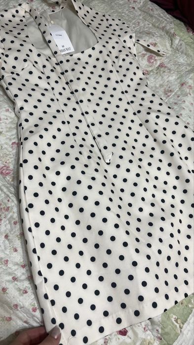 Платье в горошек в стиле zara