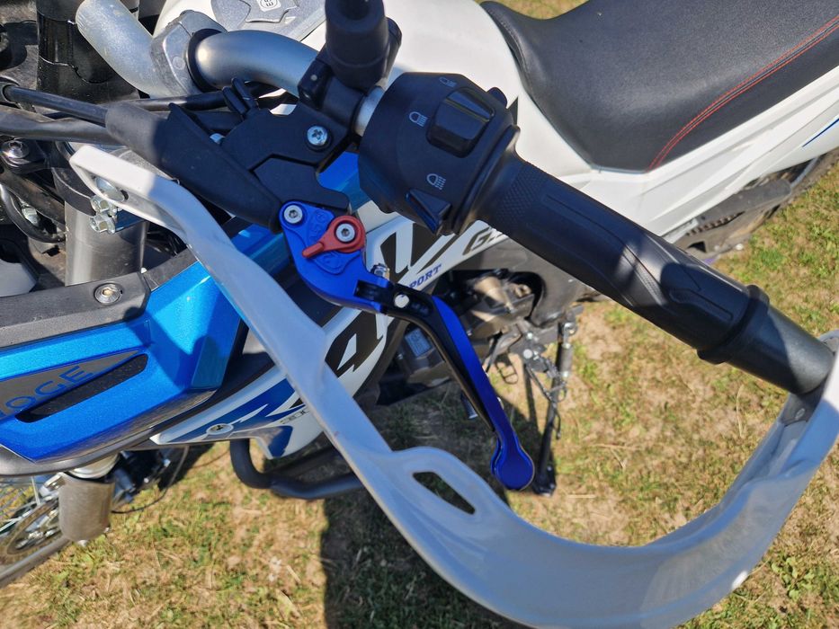 Voge 300 Rally similar Honda CRF 300 Rally
