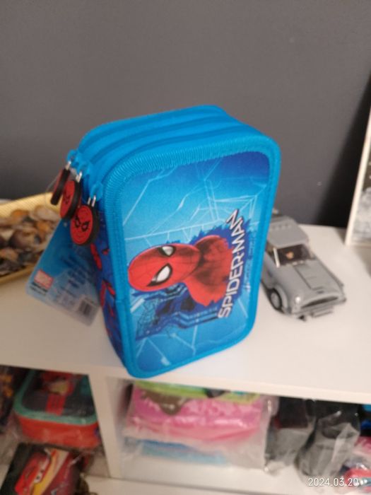 Penar neechipat băieți cu 3 fermoare