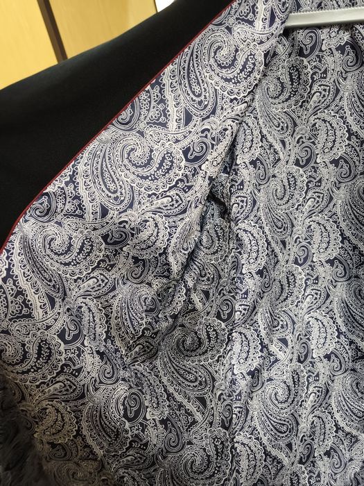 Стильный мужской пиджак с дизайнерской подкладкой (Slim Fit)