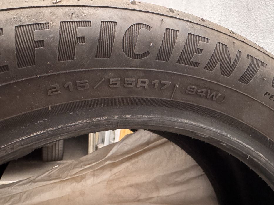 Цена за комплекта - Летни гуми 215/55 R17 Goodyear efficient grip