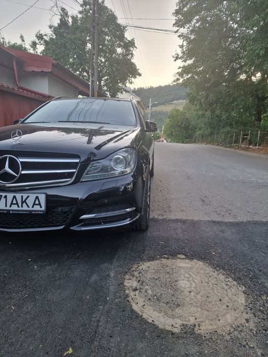 Vând Mercedes c180 impecabil ,proprietar în acte