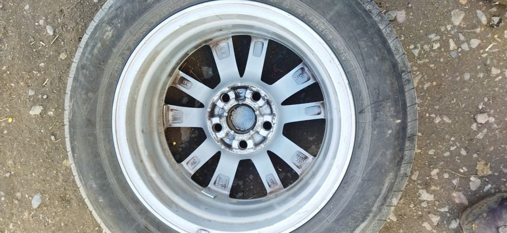 Продам титановые диски с резиной!