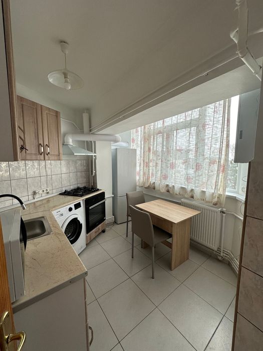 Inchiriez garsoniera