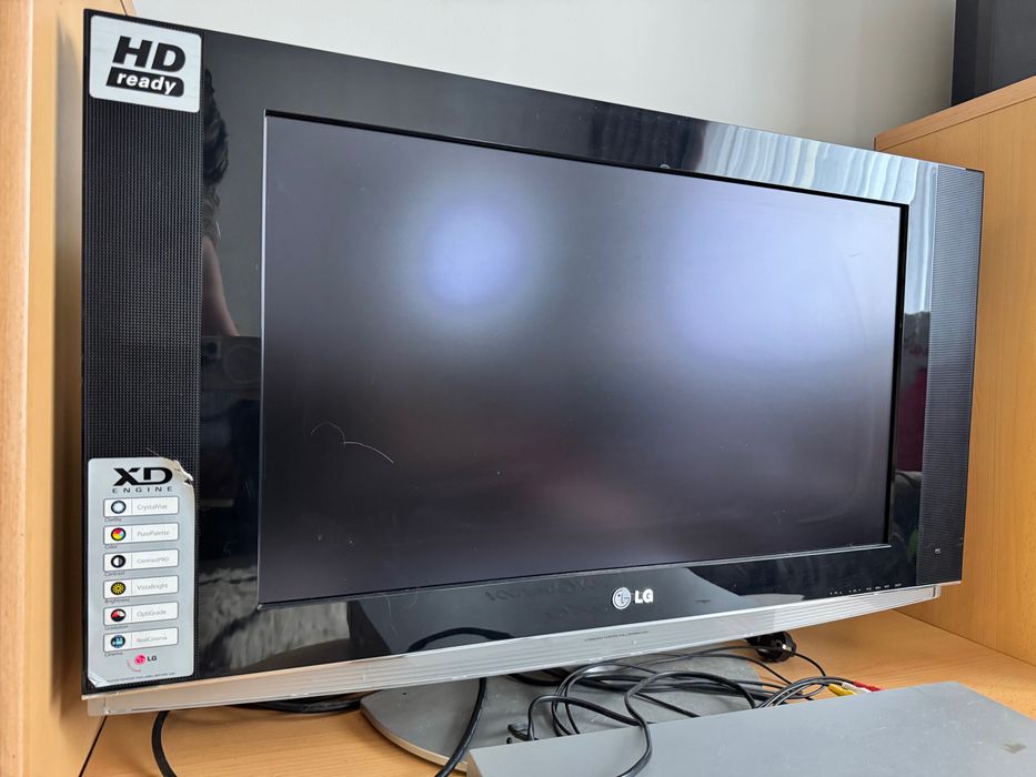 Телевизор LG 26LX2R