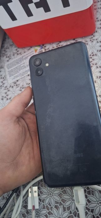 Продам телефоны 128. 32