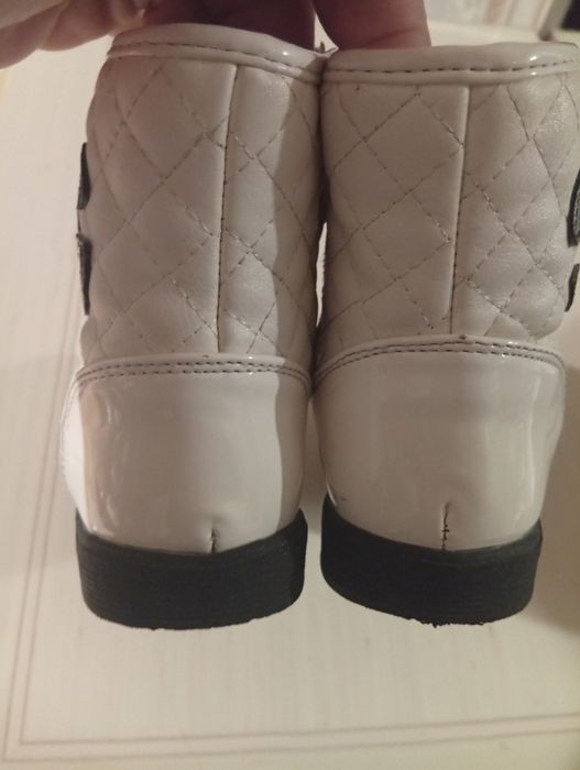 Детская обувь/ ботинки для девочки.р.27(28)