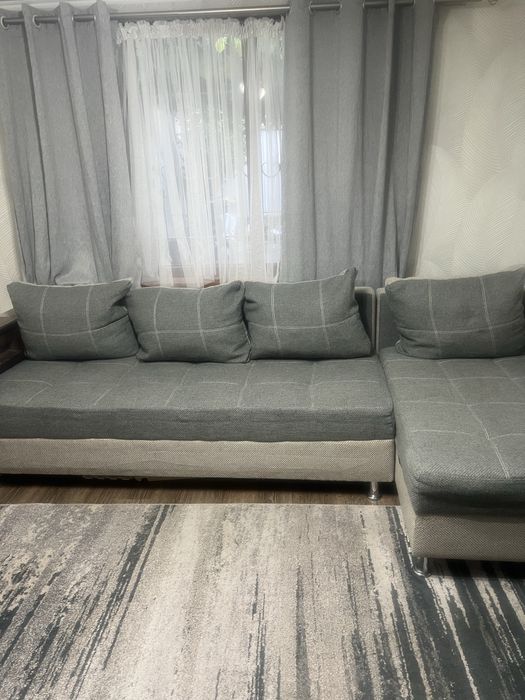 Продам диван б/у в хорошем состоянии.