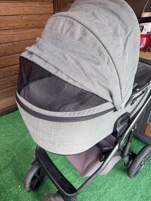 Продам коляску ROAN BASS NEXT