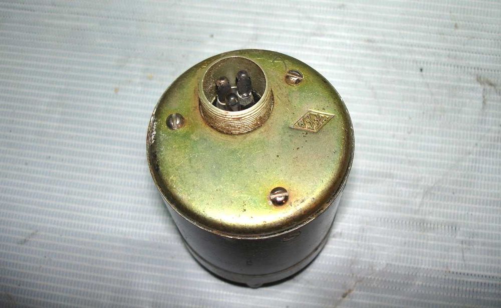 Уред за таблото на камион МАЗ, MAZ