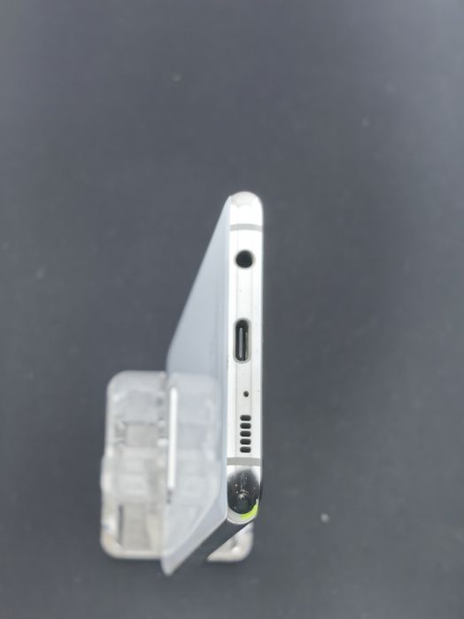 Samsung Galaxy S10 e  128 GB ID-uje749