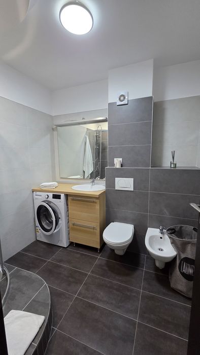 Inchiriez apartament 2 cam Coresi Brasov