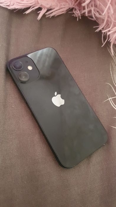 Продам или обменяю айфон 12 мини