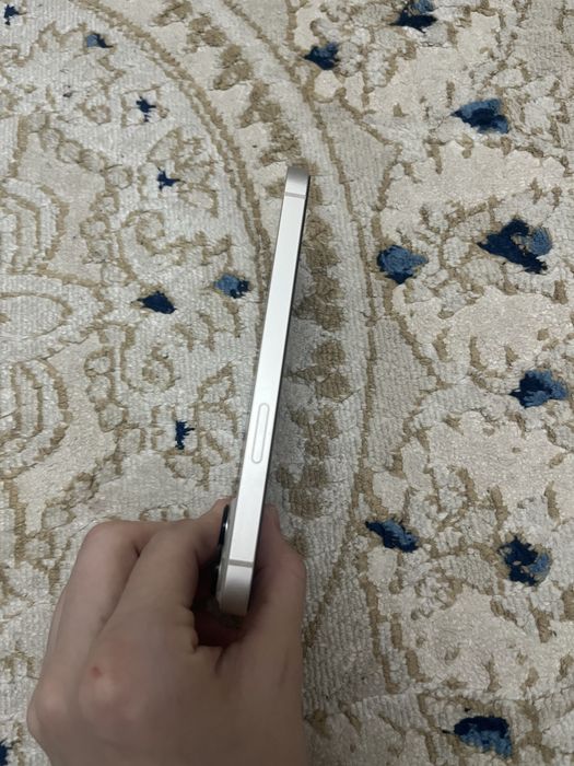 продам Iphone 13 идеальное состояние