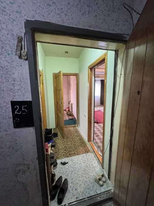 СРОЧНО !! Продается квартира в Яшнабаде 1/4/9 ( 42 кв/м ) Асалабад 2