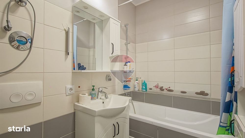 Apartament 3 camere Maurer Tractorul Balcon generos, Parcare și Boxă