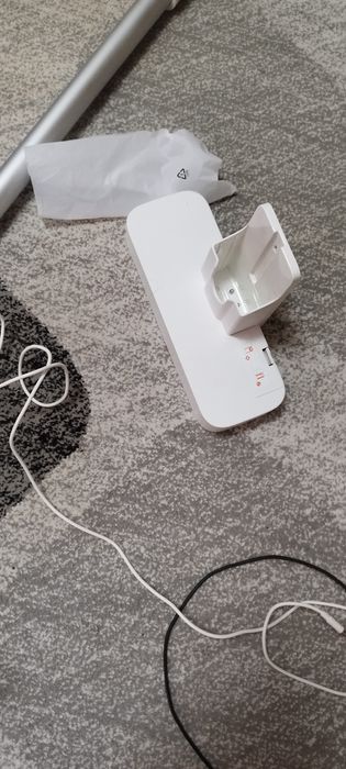 Vând aspirator Xiaomi g11 pentru piese , preț 100 pe componenta