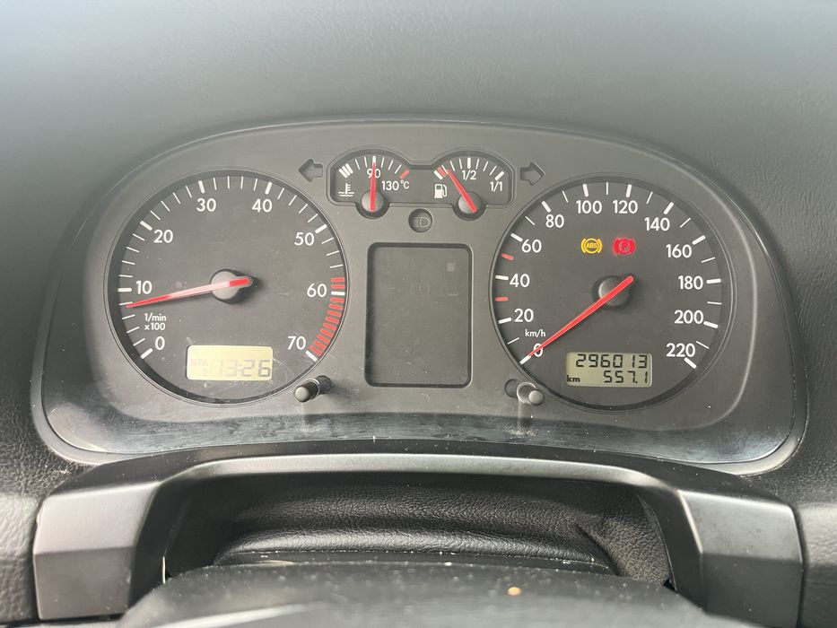 VOLKSWAGEN Golf 2000 — imagine 5