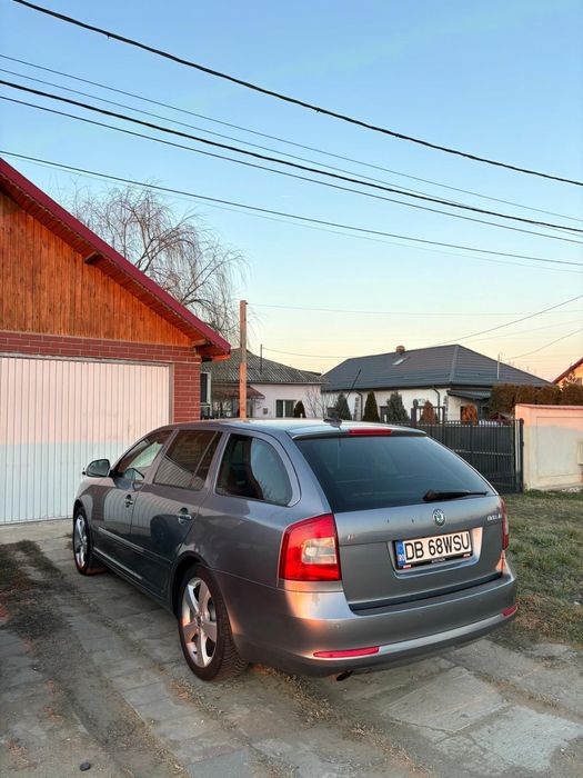 Skoda Octavia 2 facelift 2012 2.0 diesel DSG xenon trapa padele