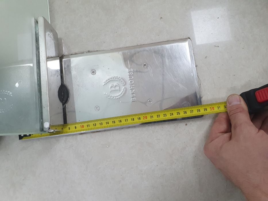 Доводчик на стеклянные каменные двери