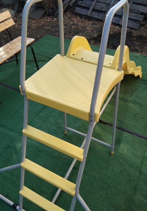 Горка детская жёлтая