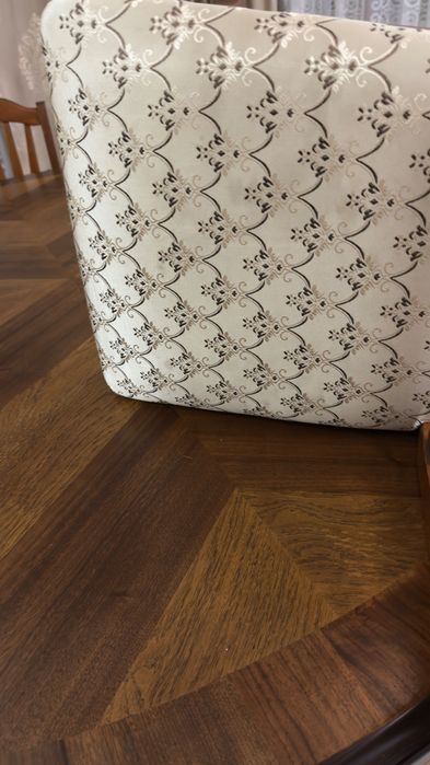 Продам стол со стульями