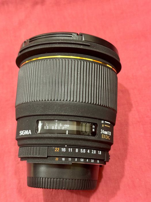 Объектив SIGMA 24mm F1.8  DG Aspherical MACRO