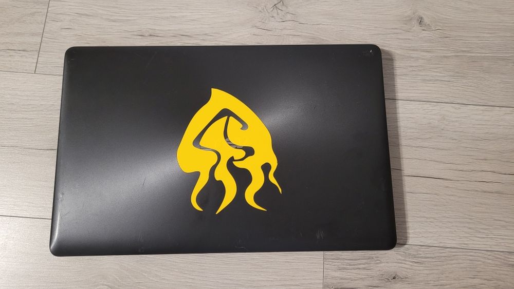 Laptop Asus X750J i7 4700HQ / 16 GB / 128 SSD / GeForce GT 740M - 17.3