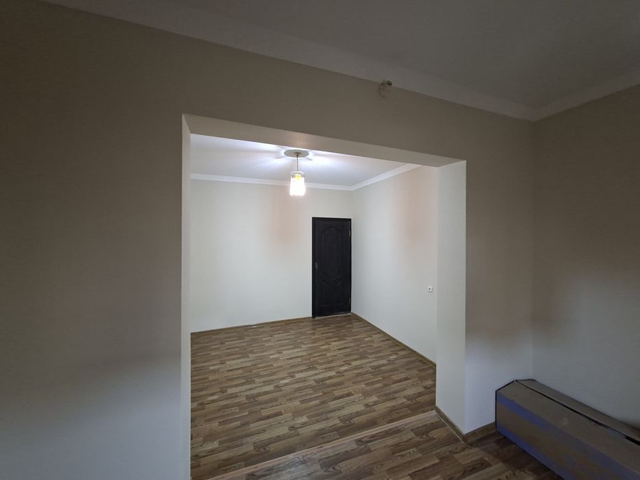 Урганч марказида зўдлик билан 2 хонали квартира сотилади