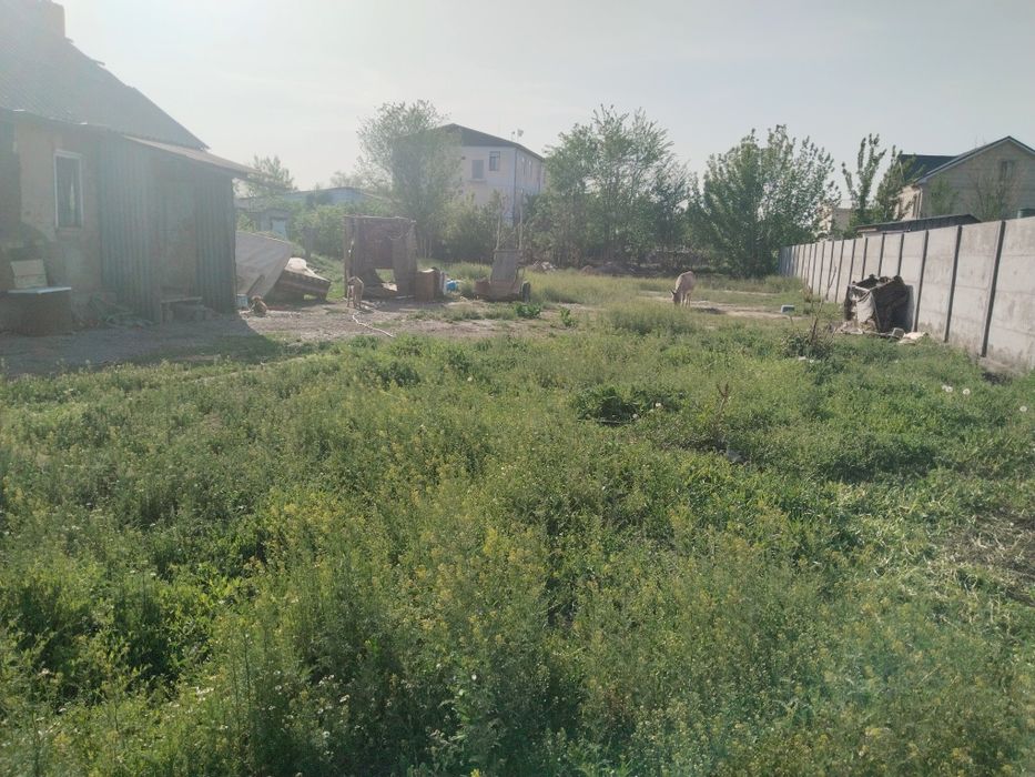 Продам участок и дом 20 соток.