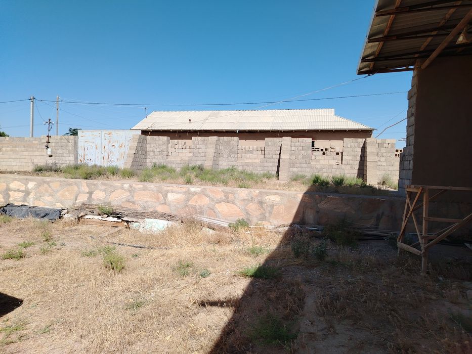 Ховли сотилади. ер майдони 18 сотих