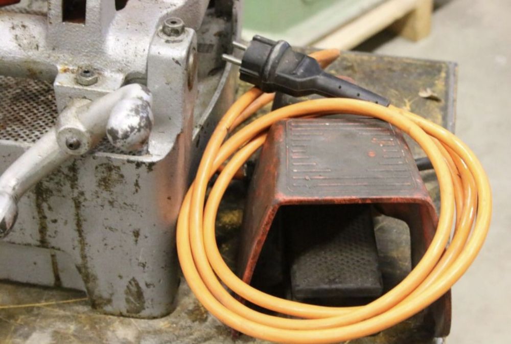 Винтонарезна машина до 2 цола Rothenberger