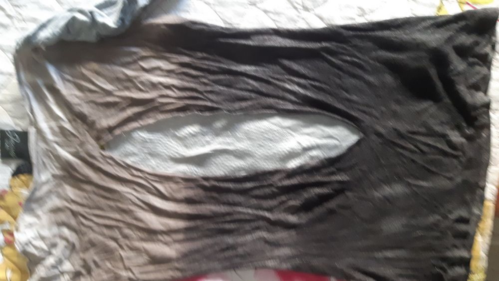 Топ Mango с гол гръб