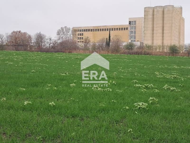 Урегулиран поземлен имот за продажба, с влязъл в сила ПУП и ПРЗ, в Зап