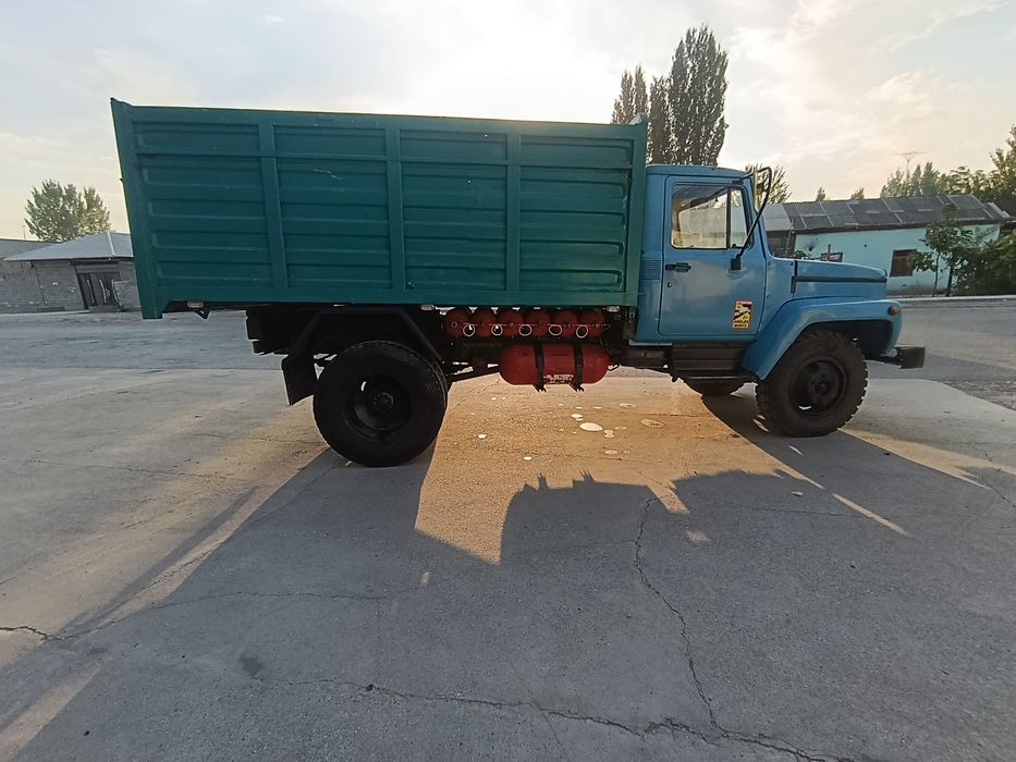 Gaz 3307 sotiladi